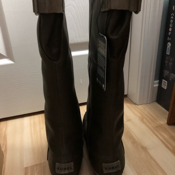 New in box Sorel Boots! - Picture 5 of 7